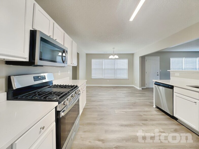 Building Photo - 11610 Registry Blvd