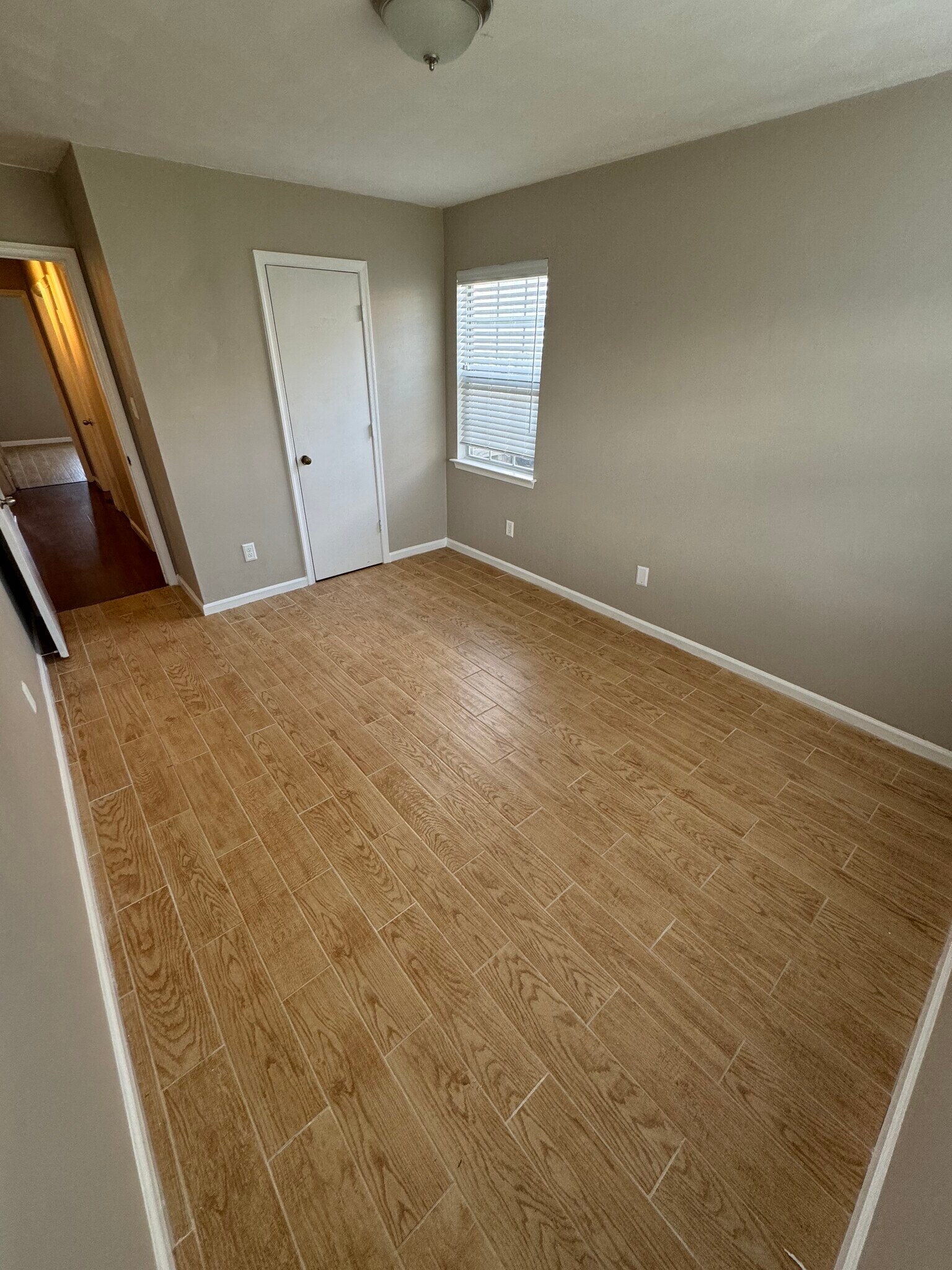 Building Photo - 1848 Gershwin Dr