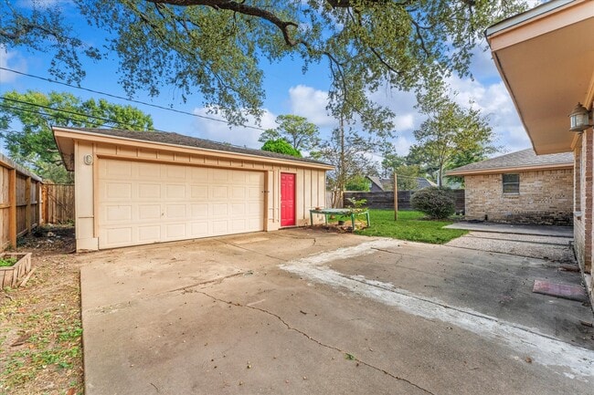 Building Photo - 954 Chamboard Ln