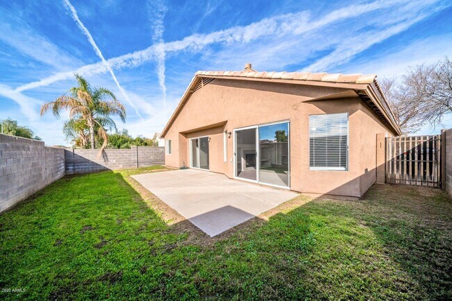 Building Photo - 1213 W Glenmere Dr