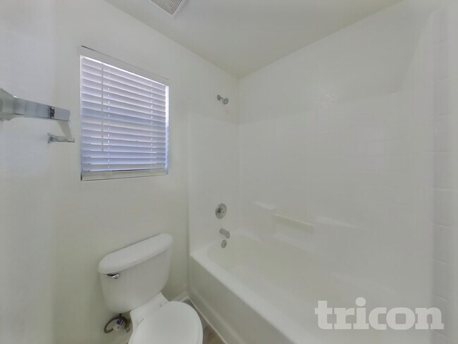 Building Photo - 40175 N Costa Del Sol Dr