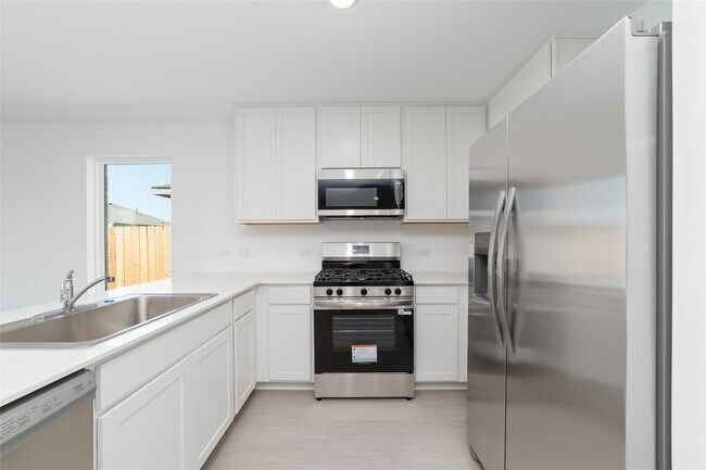Building Photo - 3028 Huntersville Dr