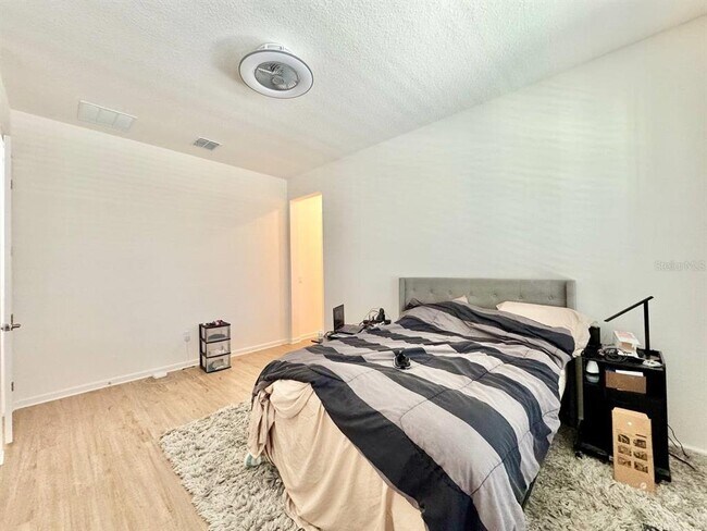 Building Photo - 827 Winterside Dr