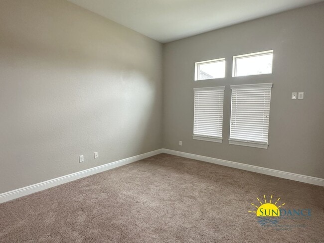 Building Photo - Gorgeous 3-Bedroom Home in Magnolia Village, Navarre, Near Hurlburt Field!