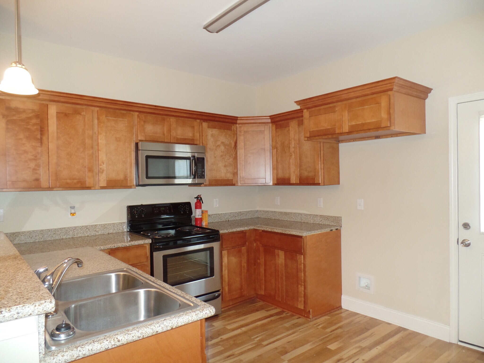 Building Photo - 205 Bella Sera Ln
