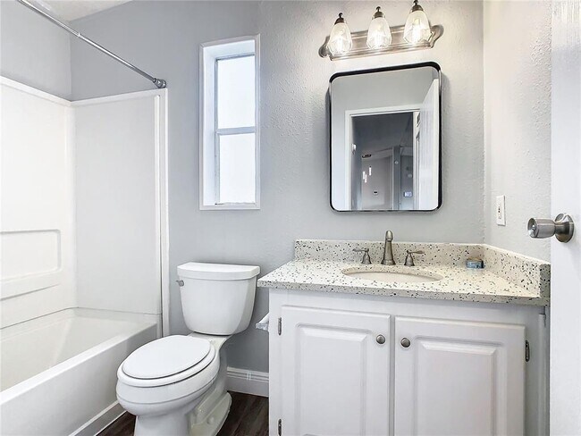 Building Photo - 318 San Pablo Cir