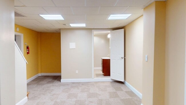 Building Photo - Spacious Three Bedroom Silver Spring House...