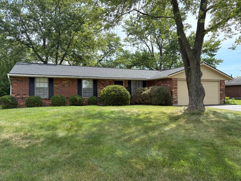 Building Photo - 7781 Sebring Dr