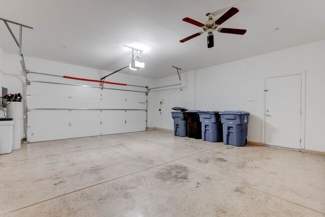 Building Photo - 1067 Fish Pond Ave