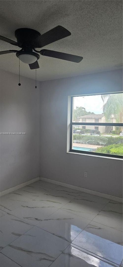 Building Photo - 900 NE 209th Terrace