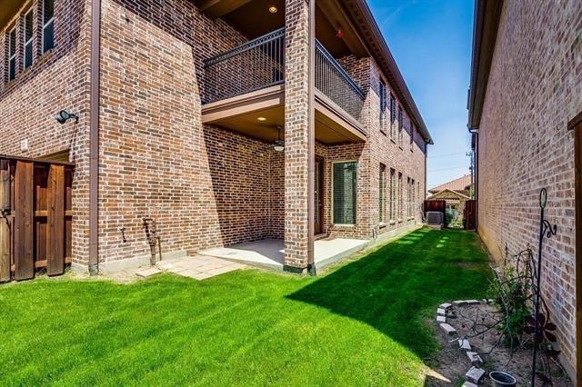 Building Photo - 7027 Nueces Dr