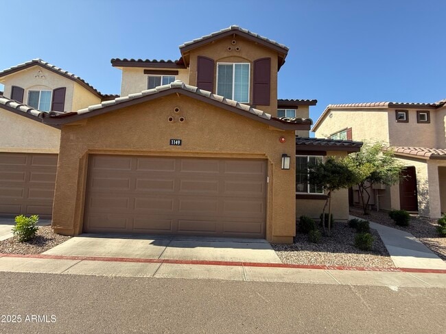 Primary Photo - 1255 N Arizona Ave