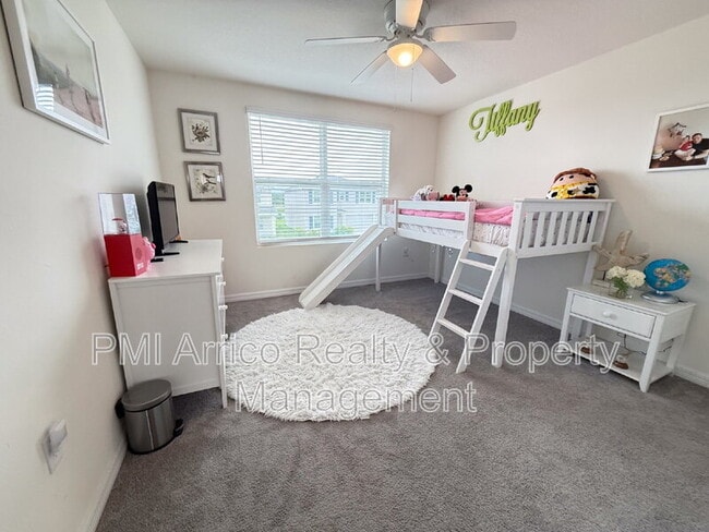 Building Photo - 10744 Chippewa Dr