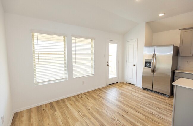 Building Photo - 5330 Sleepy Fox Ln