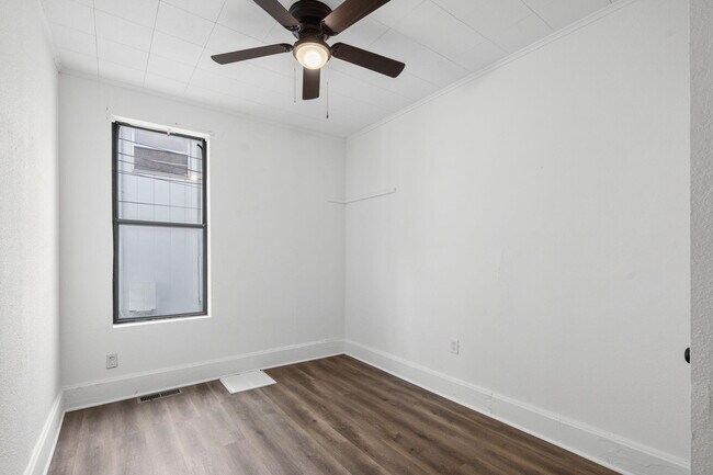 Building Photo - 813 S Jefferson Ave