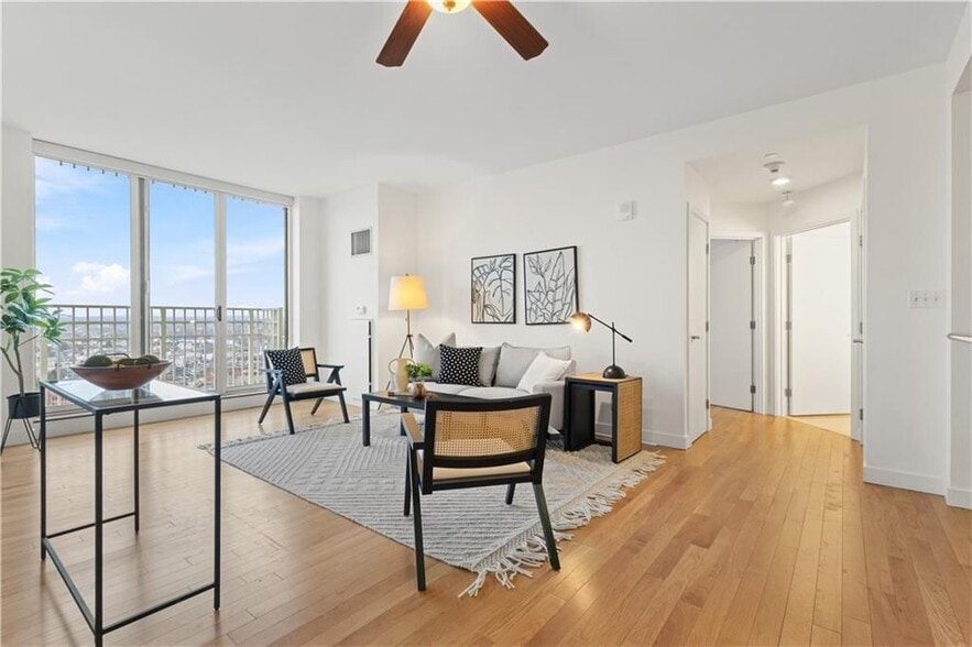 Building Photo - 1 W Exchange St