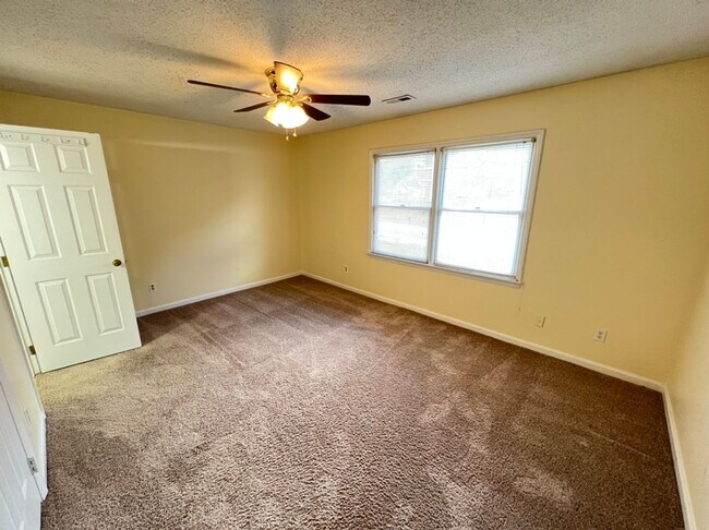 Building Photo - 3105 Verdugo Dr