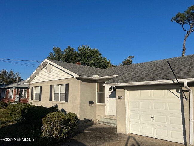 Building Photo - 1359 Stimson St