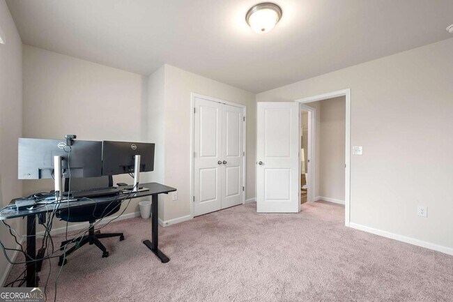 Building Photo - 6373 Rosetta Dr
