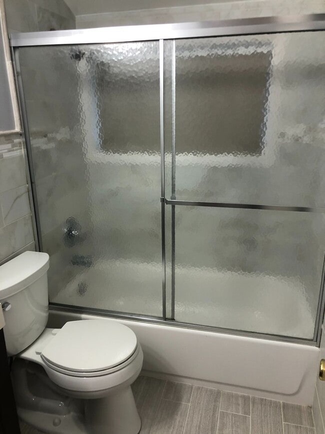 Building Photo - BROMLEY