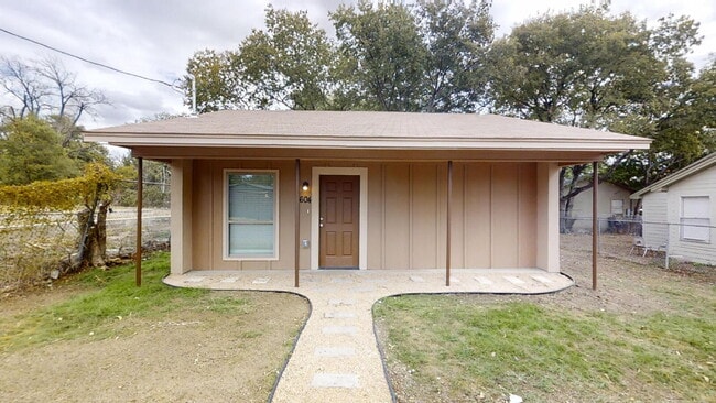 Building Photo - Fully Remodeled & Ready to Rent – Modern Comfort Awaits in Killeen, TX!