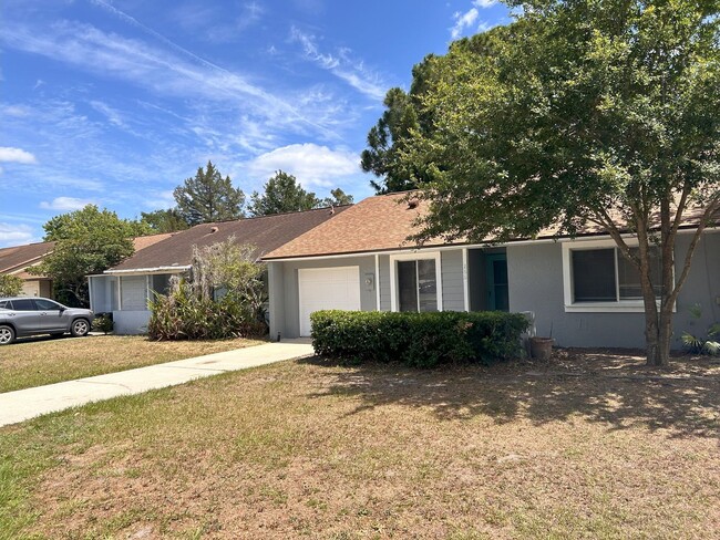 Building Photo - **2/2 Hidden Lakes Villa/ Sanford**