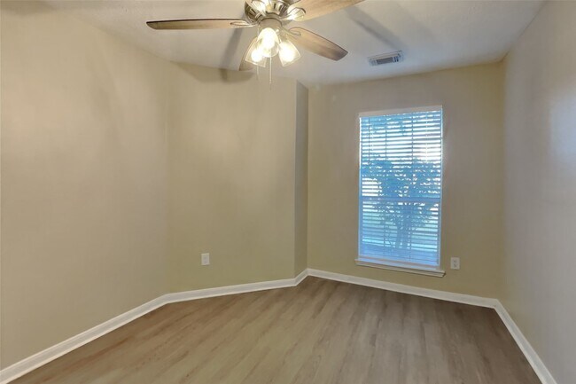 Building Photo - 16902 Canyon Ridge Ct