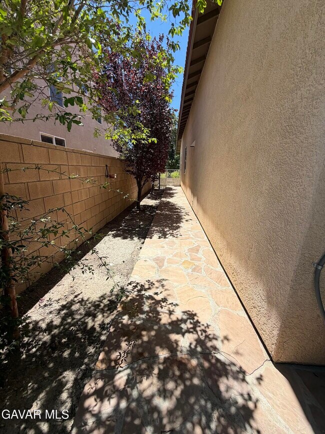Building Photo - 4647 W Avenue J13
