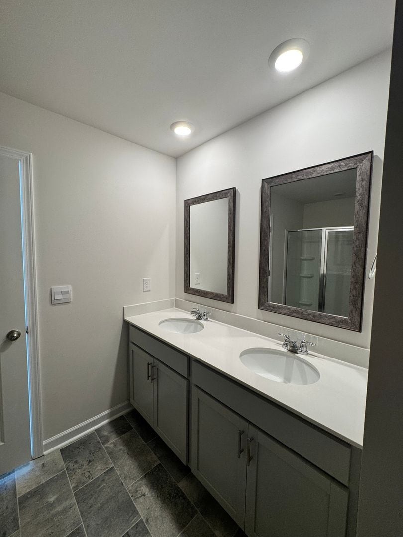 Building Photo - 120 Sunriff CT
