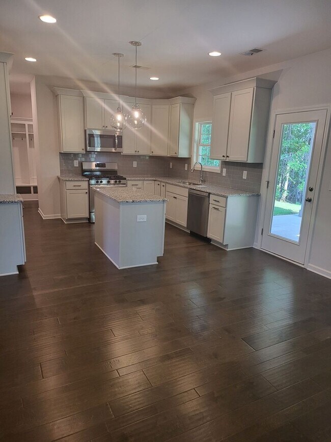 Building Photo - 505 Wymond Ct