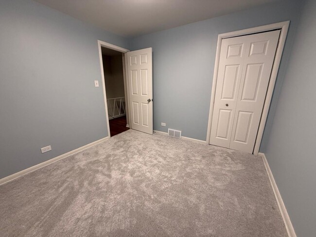 Building Photo - 10021 Frontage Rd