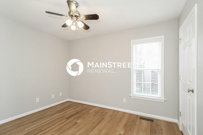Building Photo - 3 Bedroom Pet-Friendly Home in High Point, NC with Main Street Renewal