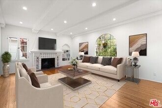 Building Photo - 207 S Reeves Dr