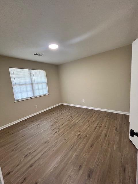 Building Photo - 8016 Kiwi Ct