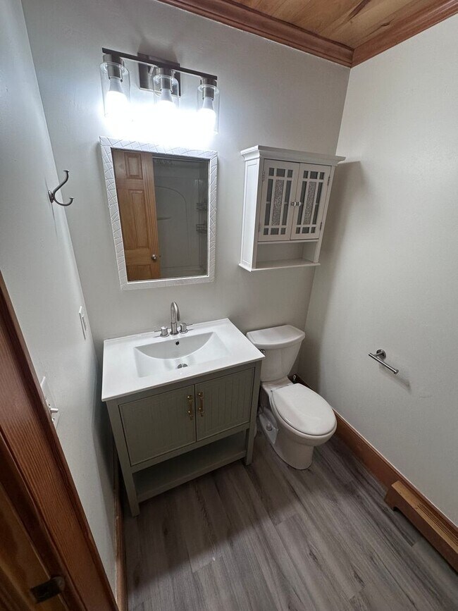 Building Photo - 4017 Nelson Heights