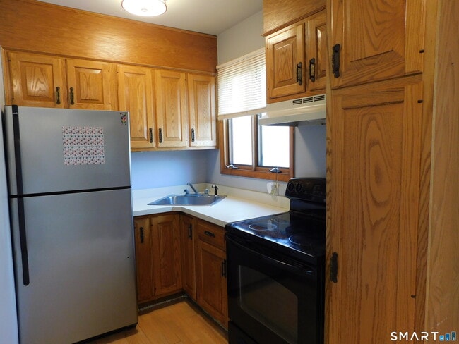 Building Photo - 4754 Madison Ave