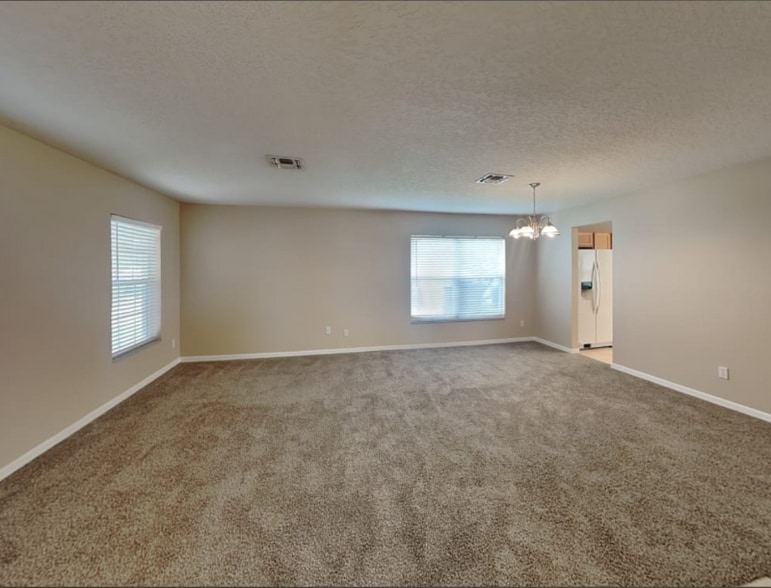 Building Photo - 88 Windrose Dr