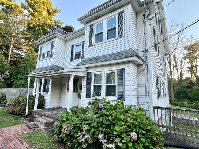 Primary Photo - 653 Park St