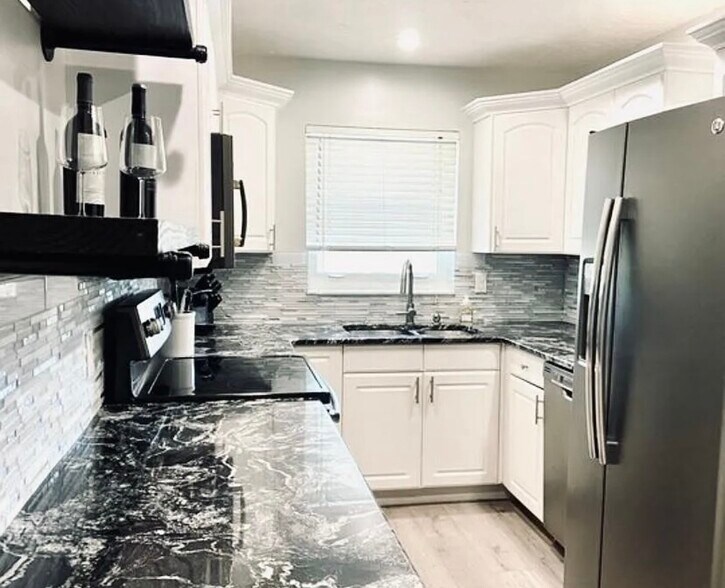 Building Photo - 3575 Gulf Blvd