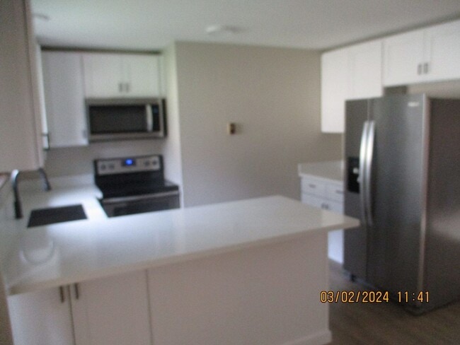 Building Photo - 631 N 13th St