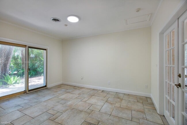 Building Photo - 3 br, 2.5 bath House - 171 Edgewater Dr