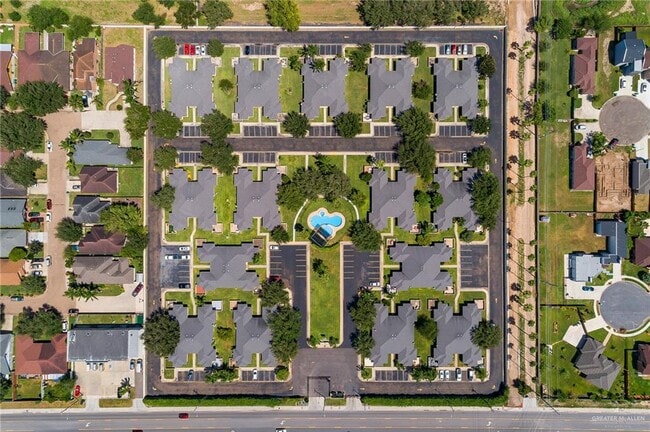 Building Photo - 1530 W Hall Acres Rd