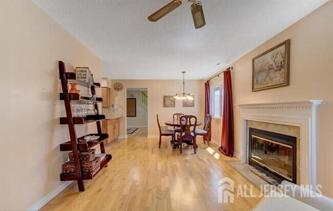 Building Photo - 17 Ashford Dr