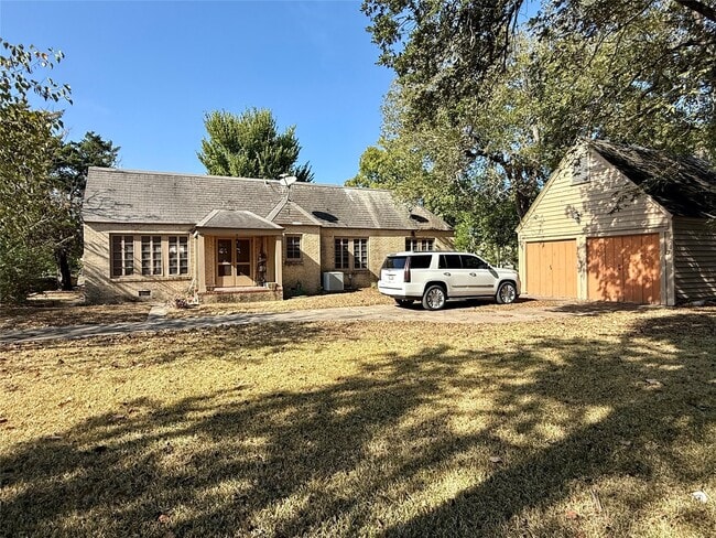 Building Photo - 101 S Brewer St