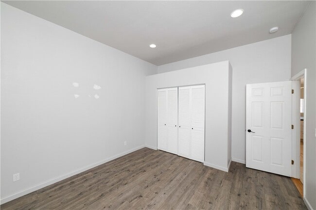 Building Photo - 10563 N Garrett Dr