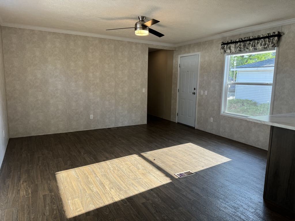 Building Photo - 2042 Marmoor Dr