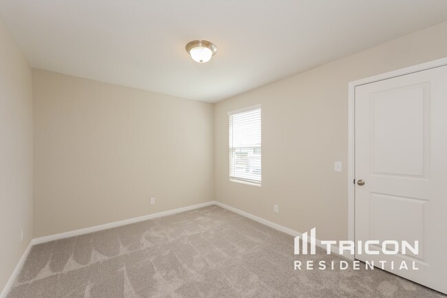Building Photo - 14351 Palm Ridge