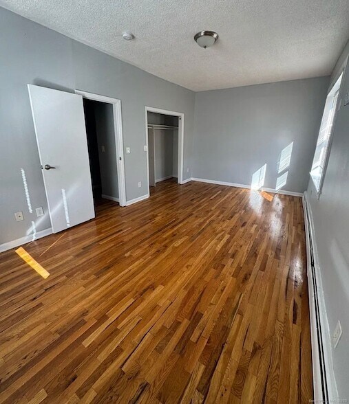 Building Photo - 335 Wells St