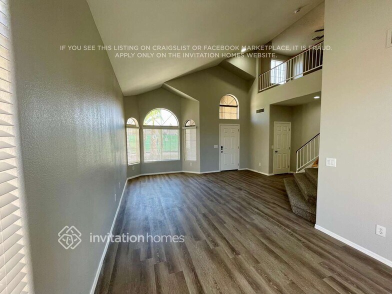 Building Photo - 12931 W Soledad St
