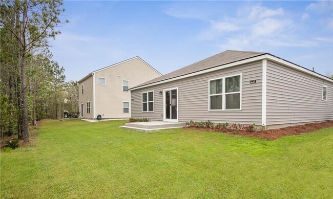Building Photo - 635 Hogan Dr